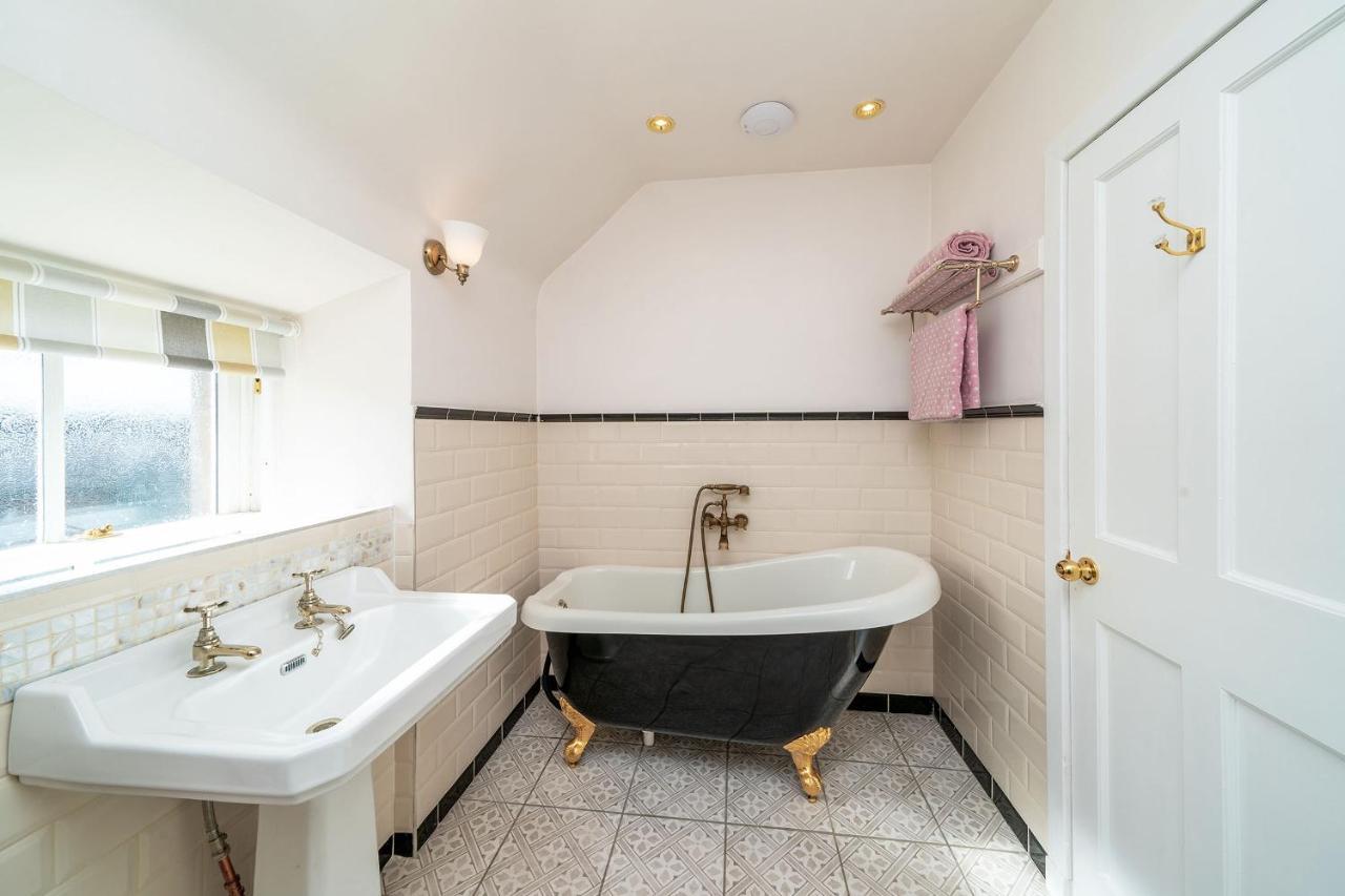 Thrums Cottage Киримюър Екстериор снимка